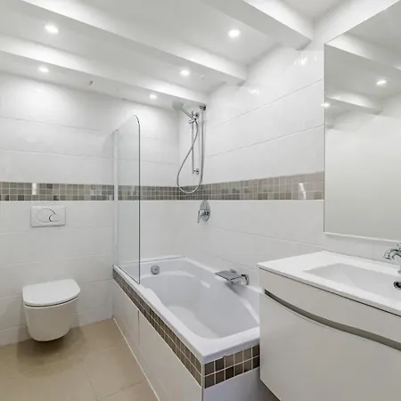 Valentine By Terry's Homes Cannes